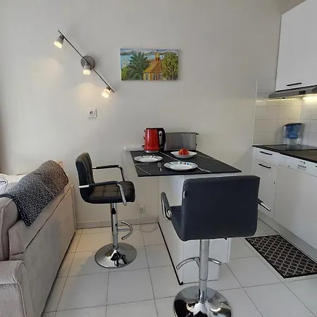 Boutique Hirondelle Port Daire Fréjus