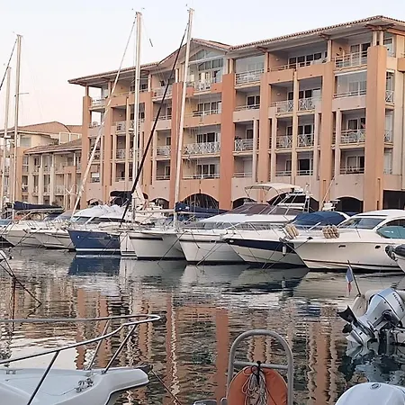 Boutique Hirondelle Port Daire Fréjus